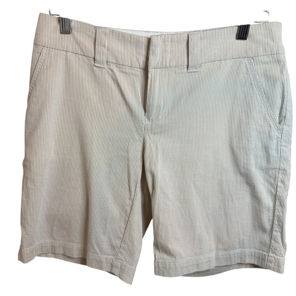 Tommy Hilfiger | Tan / White Seersucker Striped Shorts | Sz 4 - Picture 1 of 7